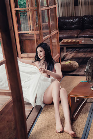 美女脱内衣禁止18以下免费见看