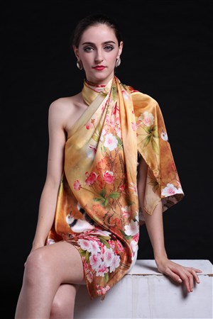 日日噜噜夜夜狠狠扒开双腿