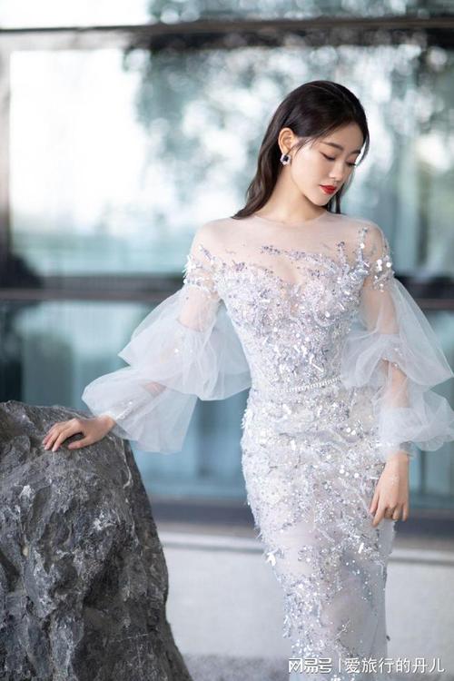 穿越系统娇媚h精