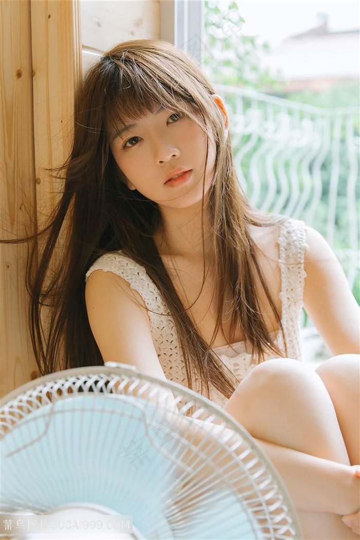 美女久久久久久久精品免费