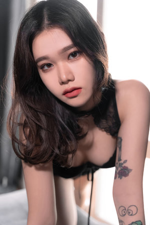 日韩欧美亚洲中文制服