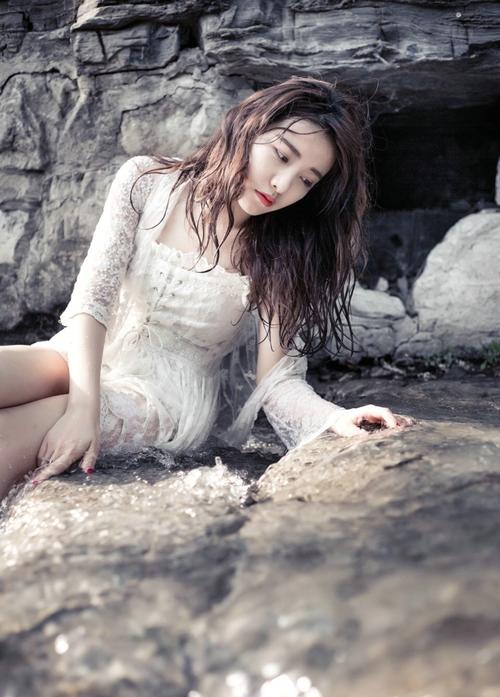 善良漂亮的女老板中字