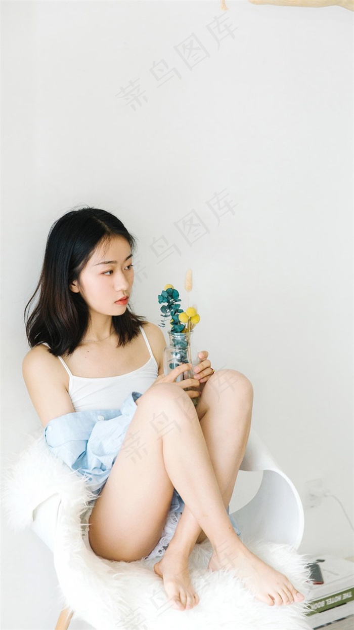 蛇的尾巴在我的身体里运动