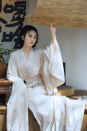 中国精品久久精品三级