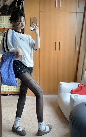 我被男人激烈吮乳吃奶