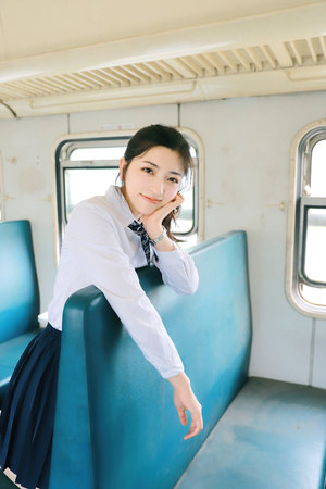 男生高中生硬起来的图片