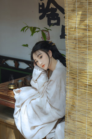 强行挺进朋友漂亮娇妻